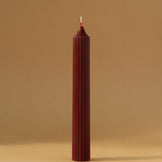 Свічка ребриста червона 25 см M-9920