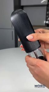 Млинок для спецій Black