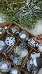 Набір будинок новорічних кульок білий M-5619-3