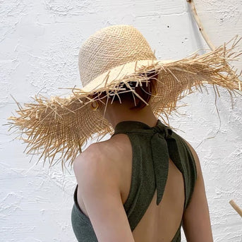 Солом’яний капелюх з широкими полями та бахромою M-5022