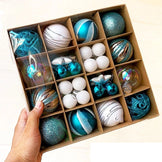 Набір квадрат новорічних кульок біло-блакитний M-5618-1