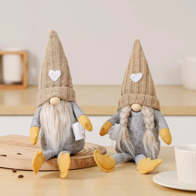 Іграшка Гном в коричневому ковпачку з косичками M-5625BR-2